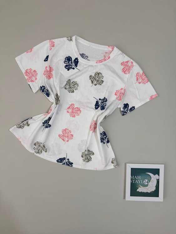 خرید تیشرت زنانه با طرح برگهای رنگی؛ نخی، سبک، مناسب روزمره.