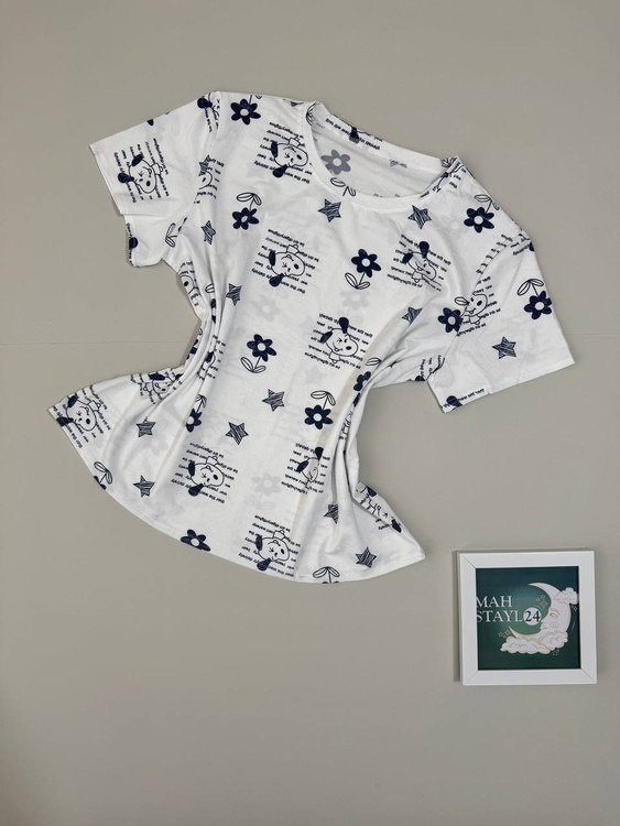 تیشرت زنانه با طرح سرمهای عاشقانه؛ نخی، جذب، مناسب روزمره.