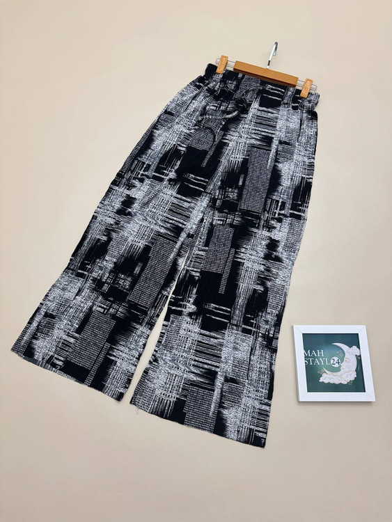 شلوار زنانه گریشه پلیسه چهارخونه انتخابی جسورانه